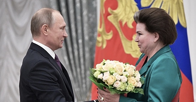 Путин отметил вклад Терешковой в развитие космонавтики