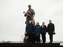 В Курчатове открыли памятник Герою России Сергею Чебневу