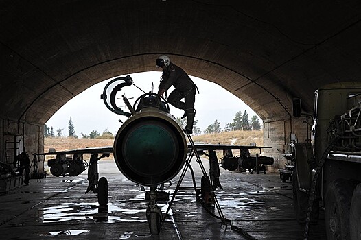 Боевики сбили в Алеппо самолет сирийских ВВС