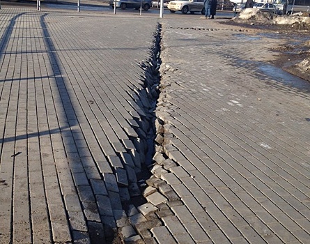 «Джордж Лукас завидует декорациям»: самарцы сообщили об еще одном провале плитки на Мехзаводе