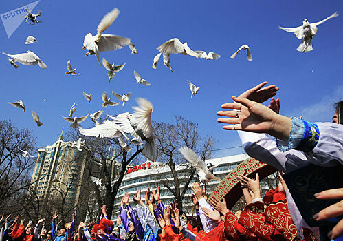 Новый президент, новый год: Наурыз отмечают в Казахстане