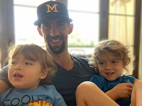 Легендарный пловец Майкл Фелпс опубликовал фото среднего сына в день его рождения