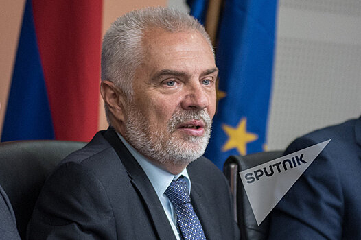 Манит не нефть и газ: посол ЕС в Армении об "утечке мозгов" в Европу