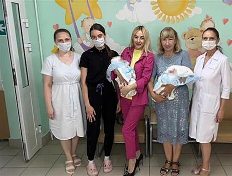 Врачи детской больницы им. Н.Н.Ивановой и кардиодиспансера спасли новорожденных близнецов и их маму