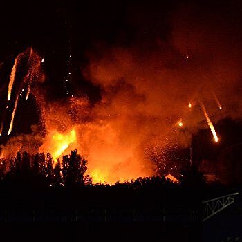 Масштабный пожар вспыхнул на складах в Полтаве