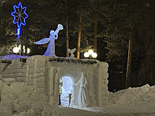 В Новом Уренгое начали устанавливать Рождественский вертеп