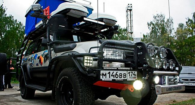 Сеть удивила «подготовленная» версия Toyota Land Cruiser 80