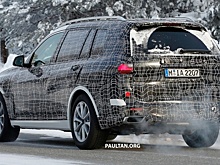 Новый BMW X7 замечен с минимальным камуфляжем