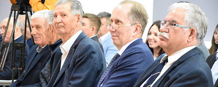 Игорь Седов вспомнил со студентами и школьниками трудовой подвиг астраханцев в годы ВОВ