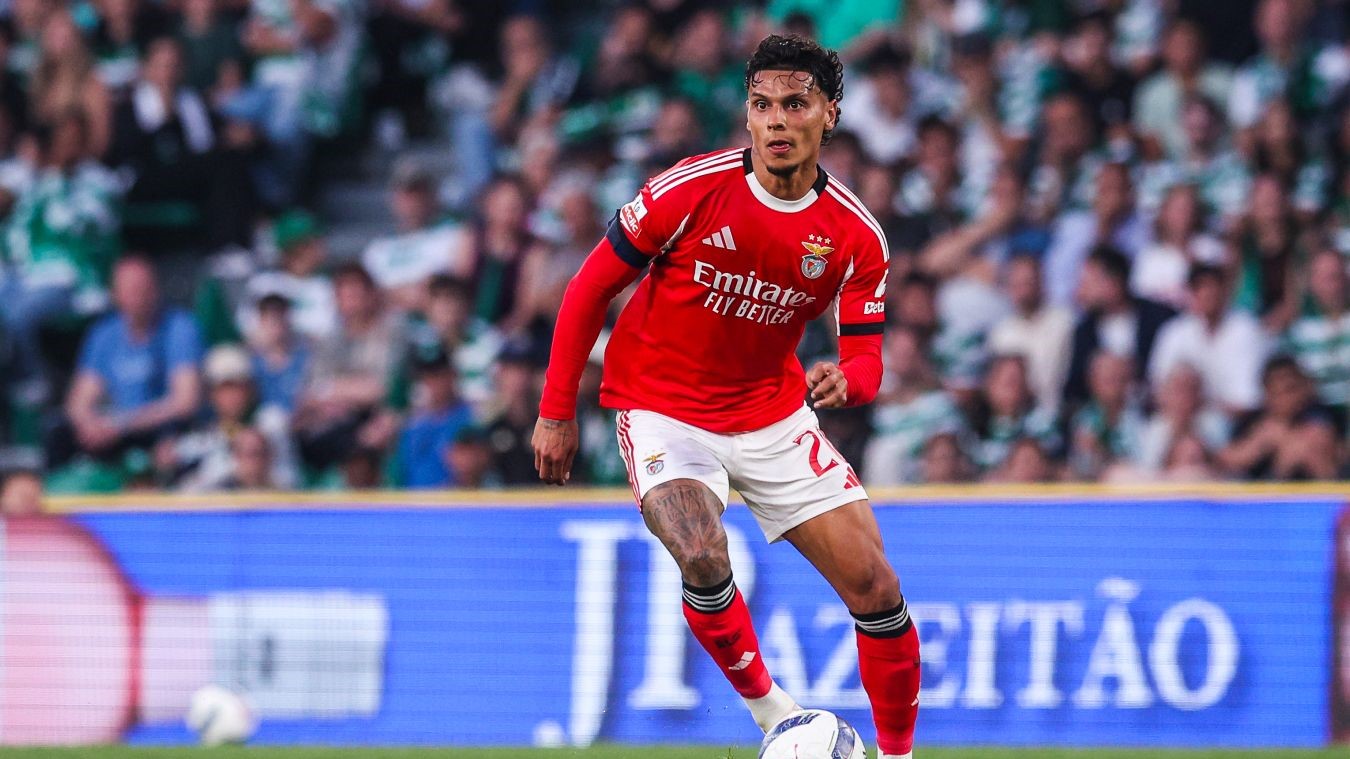 «Манчестер Юнайтед» может купить полузащитника «Бенфики» Риоса за 45 миллионов евро – офсайд