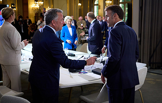 Первые итоги встречи "коалиции желающих" в Париже