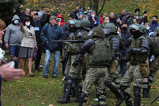 Число задержанных на протестах в Белоруссии превысило 200