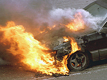 В Белгороде из-за атаки ВСУ загорелся автомобиль