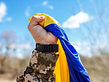 Активисты подполья подожгли флаг Украины в Киеве