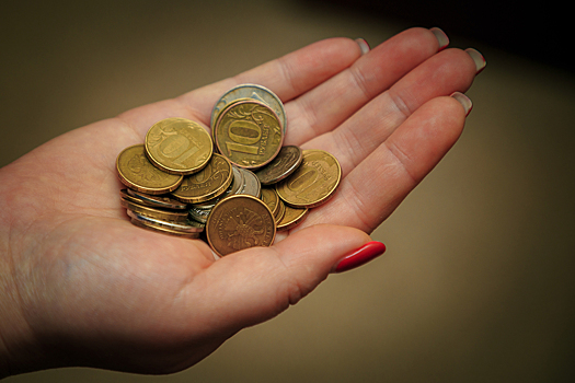 Свердловчанка продала свою дочь другой семье за 100 рублей