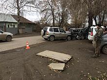 В Самаре в ДТП с участием трех машин пострадали два человека