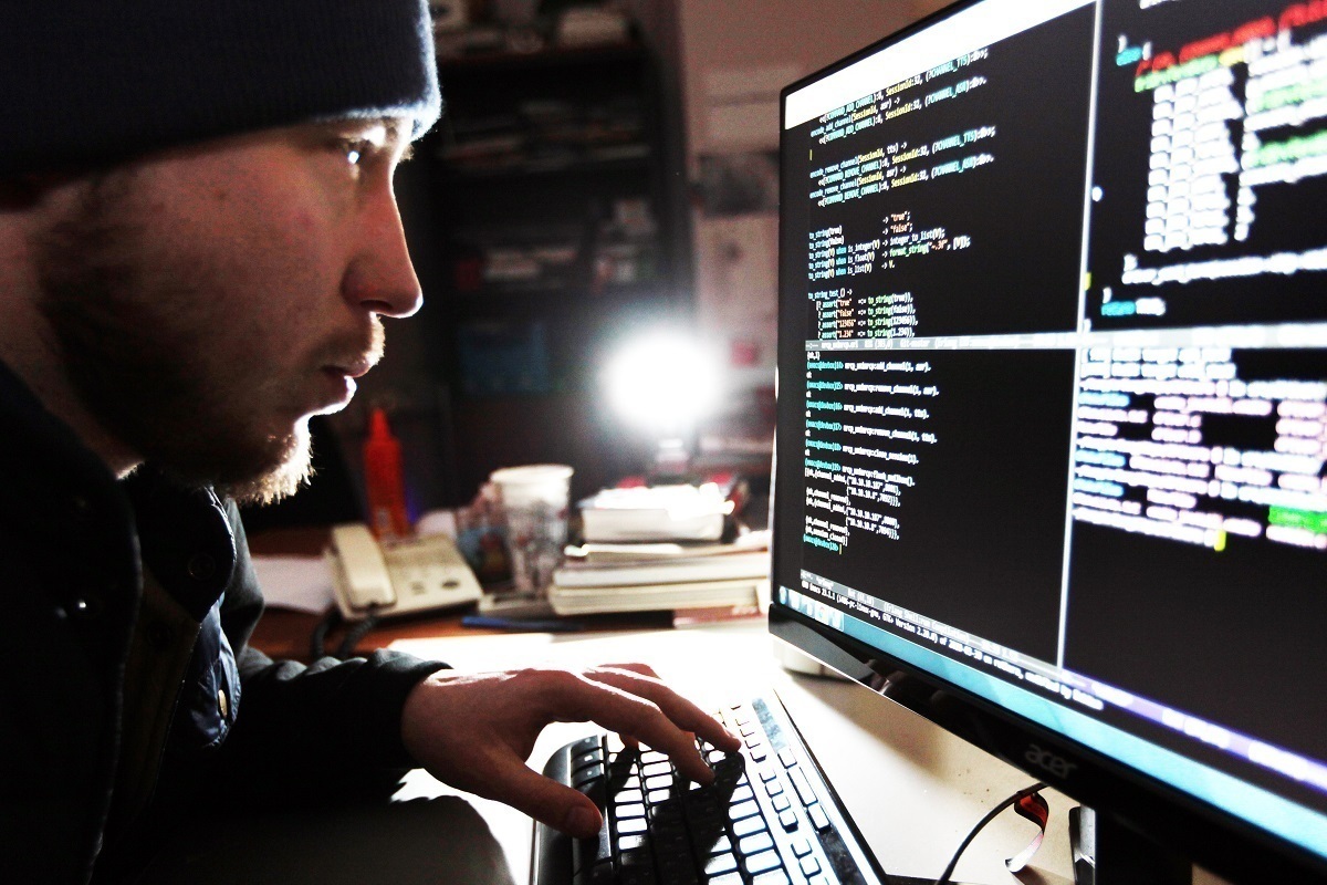 Эксперт Мясоедов: мошенники активно используют ИИ в своей деятельности