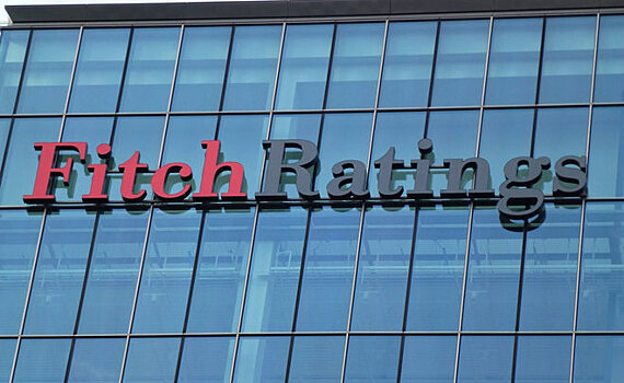 Fitch заявило о крупном оттоке средств компаний из Россельхозбанка, «Открытия» и Юникредитбанка