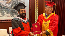 Университет Китая присвоил шерпе ЮАР в БРИКС звание почетного доктора