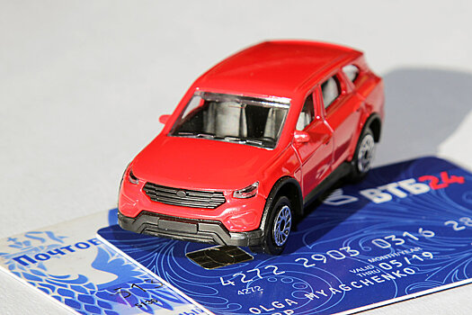 Продажи новых авто упали на 2,4%