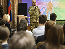 Боец, поэт, волонтёр