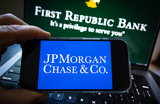 Американские регуляторы закрыли First Republic Bank