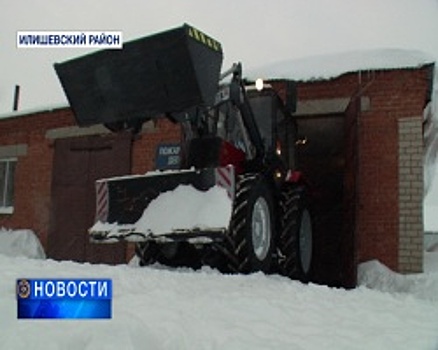 Жители четырёх деревень Илишевского района скинулись на новый трактор
