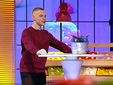 17-летний кондитер испек торт в виде ведра с рыбой — и может получить миллион