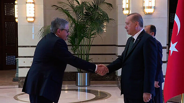 Посол России в Турции вручил верительные грамоты Эрдогану