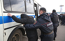 Госдума дала полиции право принимать решение о выдворении иностранцев