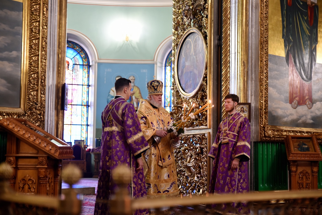 В Знаменском соборе Курска состоялась лития по жертвам теракта в «Крокусе»
