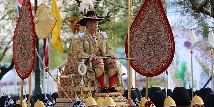Король не тот: что происходит с азиатскими монархами?