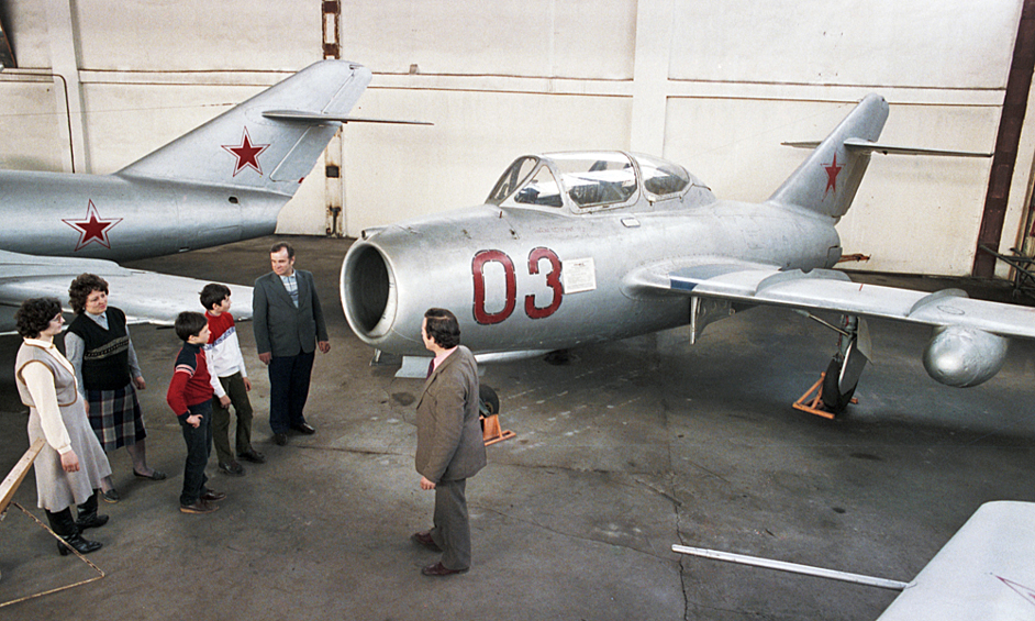 Самолет УТИ МИГ-15 в музее ВВС, 1986 год
