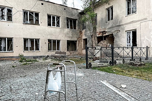 Белгородский врач получил ранение, когда поехал спасать жителей обстрелянного села