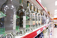 Эксперт: во время пандемии россияне стали чаще употреблять крепкий алкоголь