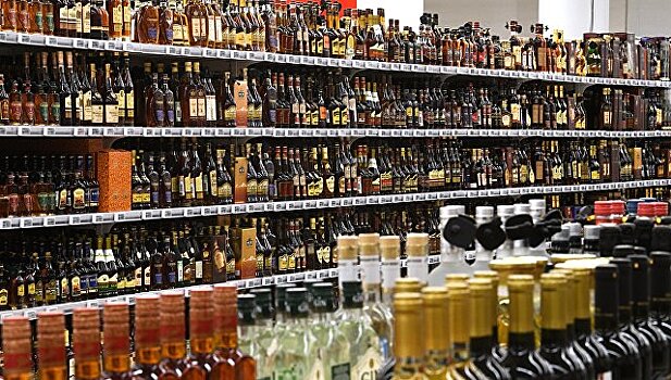 В ГД предложили запретить продажу алкоголя на открытых полках магазинов