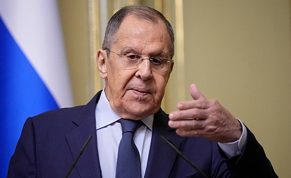 Лавров: РФ ждет приезда Токаева в Москву на Парад Победы