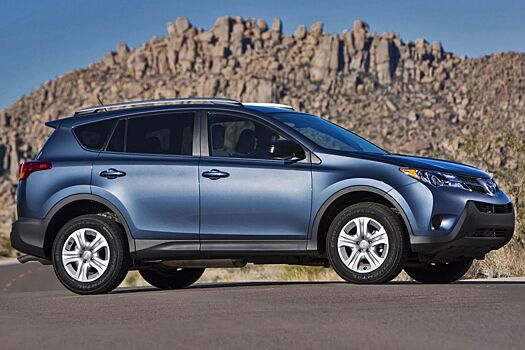 Toyota  назвала рублевую стоимость обновленного RAV4