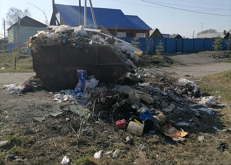 Свалка мусора возмутила жителей кузбасского города