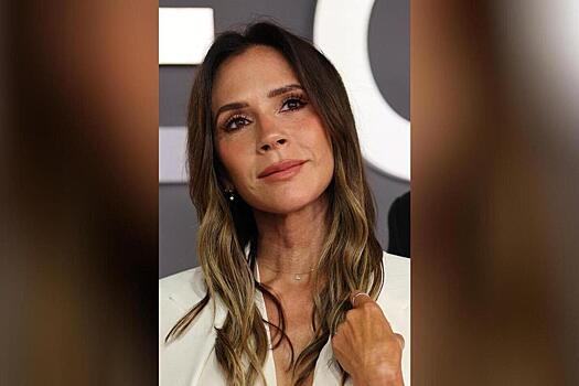 Поп-звезды пришли в восторг на полуголой вечеринке у Виктории Бэкхем