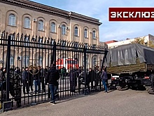 Беспорядки начались у здания парламента Абхазии