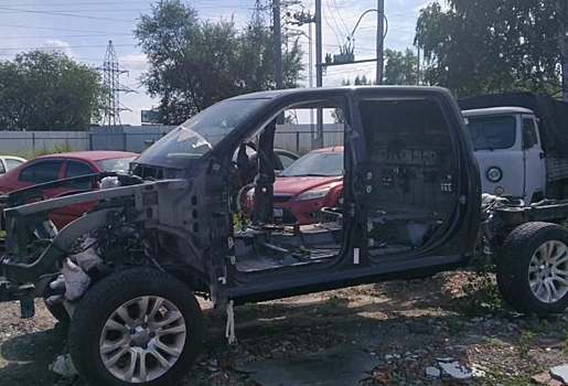 Бывший председатель Совета Тевризского района разобрал внедорожник до кузова, чтобы не отдавать его ...