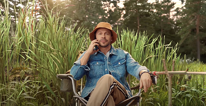 Стройте планы, а дом построит «ТеремЪ»: Павел Деревянко снялся в «ситкоме» о коттедже мечты