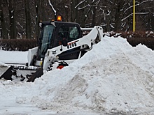Рабочие продолжили снегоуборочные работы в поселении Щаповское