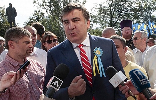 Порошенко попросили отправить в отставку Саакашвили