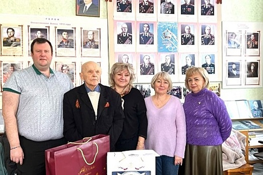 Ветерана Великой Отечественной войны Василия Ивановича поздравили с 95-летием