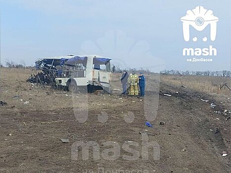 Пять человек погибли при подрыве автобуса на мине в Кировске