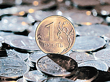 Падающий рубль стал заложником политики: хорошего не ждем