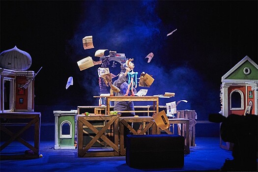 В Новосибирский областной театр кукол приехал "Ревизор"