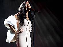 46-летняя Николь Шерзингер поделилась с фанатами видео в купальнике